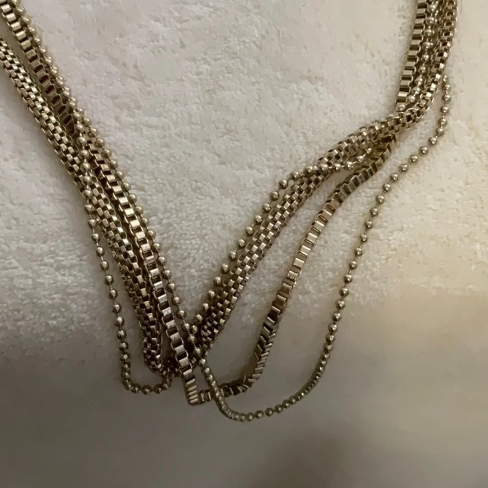 Necklace - Picture 2 of 5